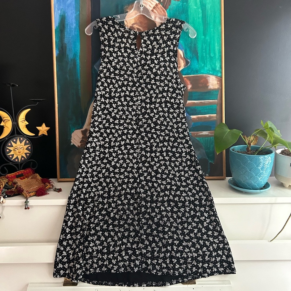 Jessica Black Floral Midi Dress - Picture 16 of 16